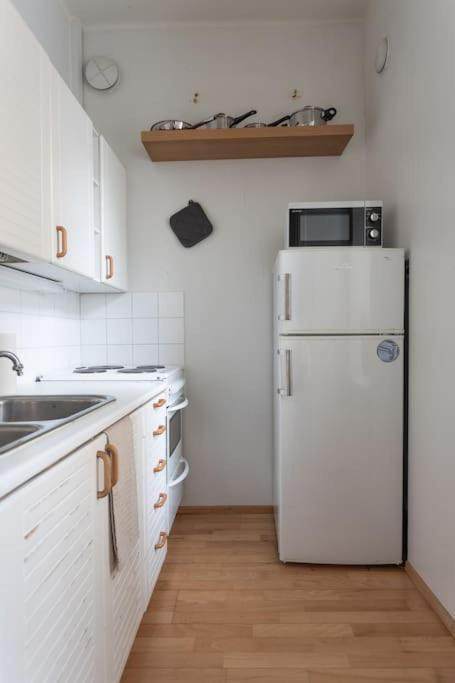 Kodikas Huoneisto Helsingin Keskustassa Appartement Helsinki Buitenkant foto